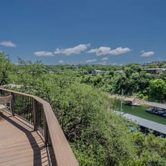Lakeside Villa Near Austin with Pool & Jacuzzi [# 3 Cenzio]