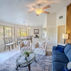 Waterside Escape near golf courses with Pool & Hot Tub [# 2 Golden Rod]