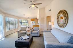 Lakeside Villa Near Austin with Pool & Jacuzzi [# 3 Cenzio] - Image 3