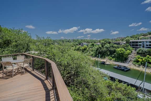 Lakeside Villa Near Austin with Pool & Jacuzzi [# 3 Cenzio] - Image 1