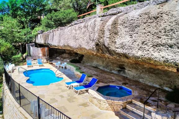 Perfect Remote Worker Hideaway near Austin with pool and hot tub [#16 Lantana] - Image 1