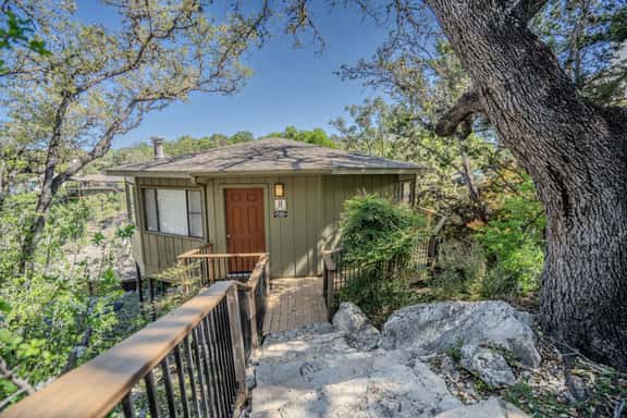 Romantic Treehouse Escape on Lake Travis, Hot Tub [#11 Engelman`s Daisy] - Image 1
