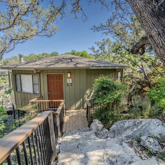 Romantic Treehouse Escape on Lake Travis, Hot Tub [#11 Engelman`s Daisy] - Image 1